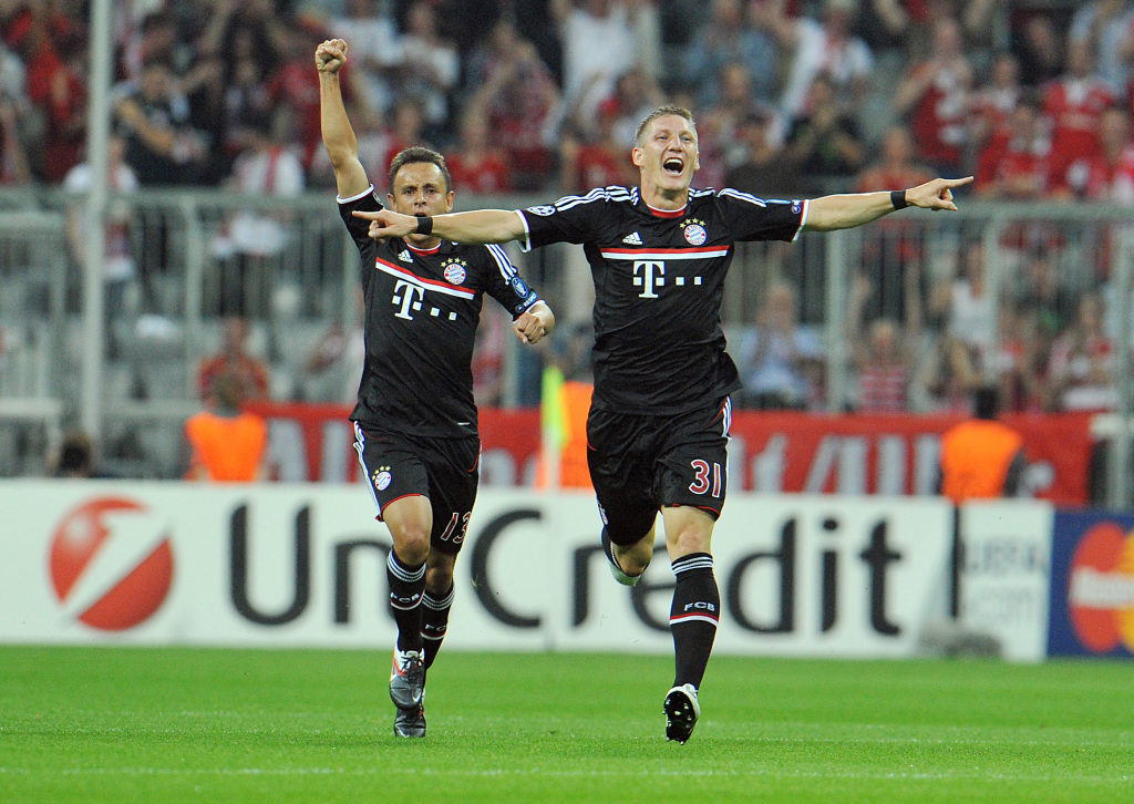 Bayern midfielder pranked his teammate during their win over Augsburg